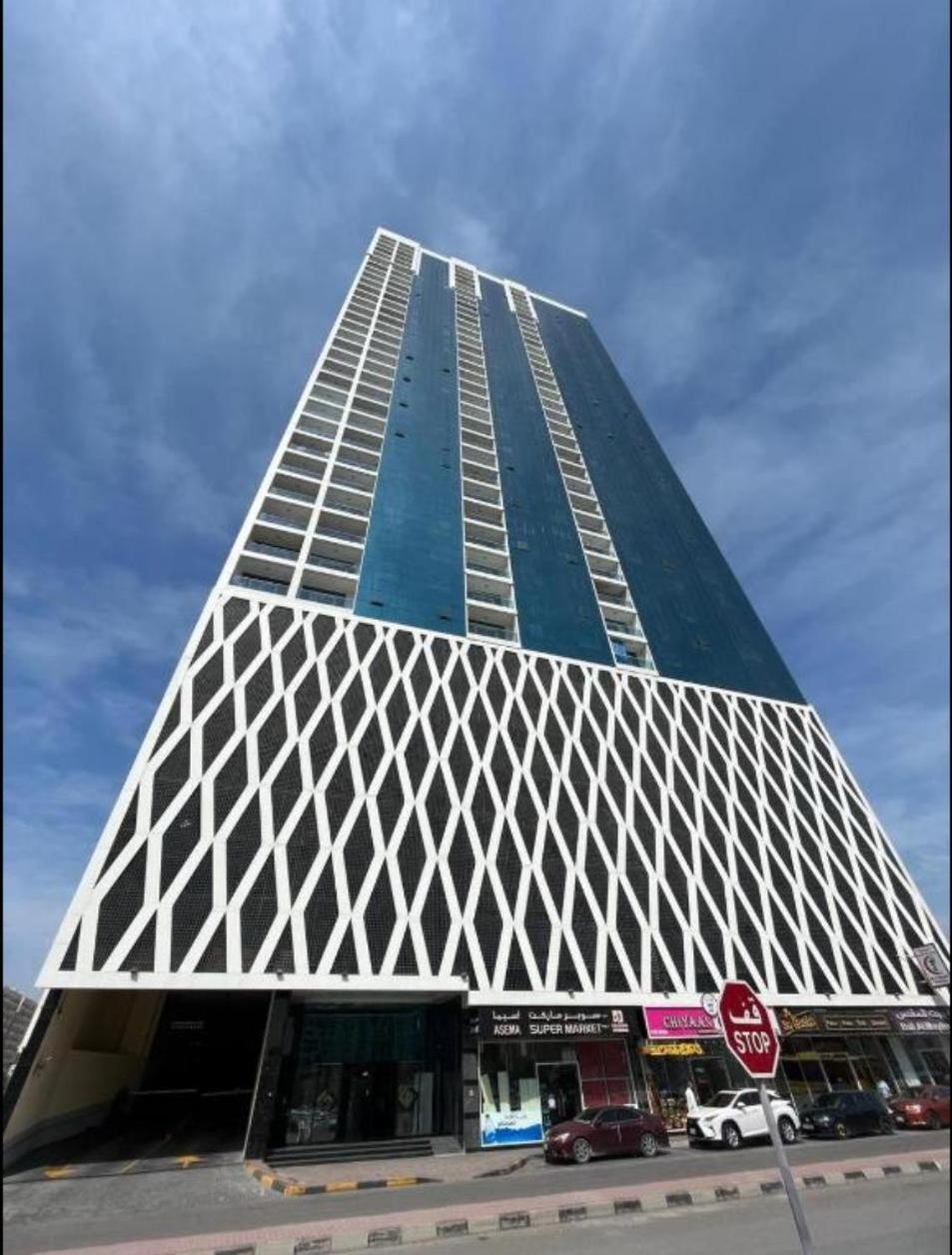 Oasis Tower Family 3004 Ajman